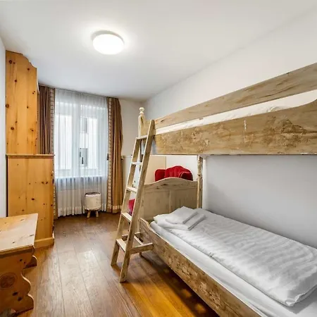 3bedr Private Parking Slopes Access Apartment *