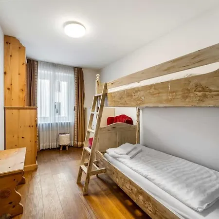 Apartment 3bedr Private Parking Slopes Access St. Moritz